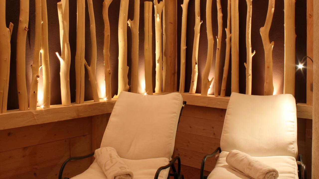 Garni Hotel Rosengarten B&B Сельва-ді-Валь-Гардена Екстер'єр фото